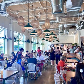 Flower Child - Interior - Salad Near Me - St. Louis, Missouri