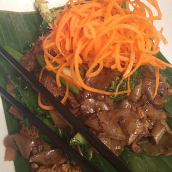 Mango Thai - Pad See Iew - mediocre - Thai Near Me - Rochester, Minnesota