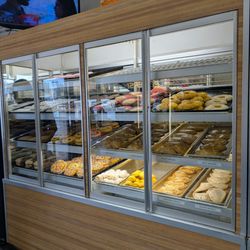 Julia's Bakery & Cafe