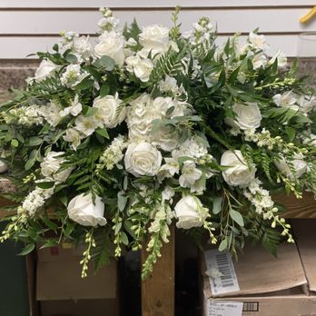 Antigo Floral - Florists Near Me - Antigo, Wisconsin