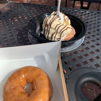 Duck Donuts - Glazed donut and a donut sundae - Donuts Near Me - Cary, North Carolina Duck Donuts - Glazed donut and a donut sundae - Donuts Near Me - Cary, North Carolina
