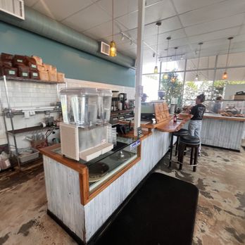 Basecamp Dinette - Interior - Coffee & Tea Near Me - Burbank, California Basecamp Dinette - Interior - Coffee & Tea Near Me - Burbank, California