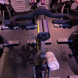 Body Balance - Bike with towel and weights ready