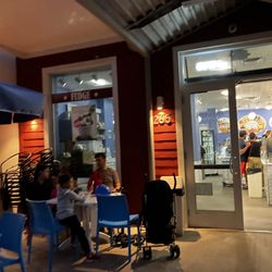 Kilwins Ice Cream - Chocolate - Fudge - Outside patio