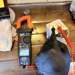 Replacing and testing the drain pump on a Samsung washer to fix error codes.