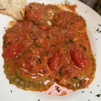 Angeloni's Restaurant & Pizzeria - Spinach Ravioli in a Tomato Basil Sauce - Italian Near Me - Caldwell, New Jersey
