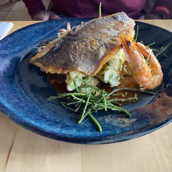 Tasca Jota - Fish, mussels, shrimp, mashed potatoes and squid. - Portuguese Near Me - Lagos, 08
