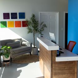 Cloud 9 Massage & Wellness - Lobby