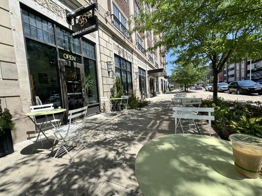 Dangerously Delicious Pies by null