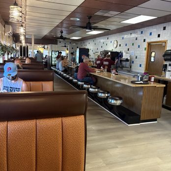 Hunterstown Diner - Inside Hunterstown diner - Breakfast & Brunch Near Me - Gettysburg, Pennsylvania Hunterstown Diner - Inside Hunterstown diner - Breakfast & Brunch Near Me - Gettysburg, Pennsylvania
