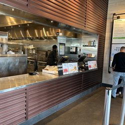 Shake Shack West Hartford - No one at the register- they yell to use the kiosk