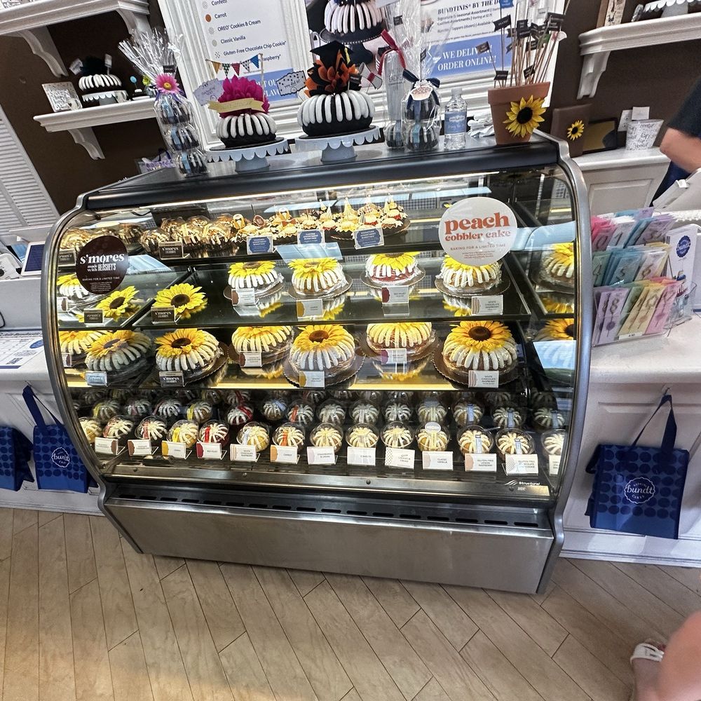 Nothing Bundt Cakes - Bakeries Near Me - Winter Park, Florida Nothing Bundt Cakes - Bakeries Near Me - Winter Park, Florida