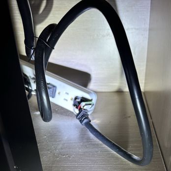 Quality Inn - Microwave bare wires - Hotels Near Me - Bishop, California Quality Inn - Microwave bare wires - Hotels Near Me - Bishop, California