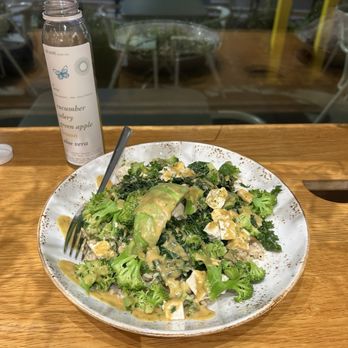 Life Alive Organic Cafe Brookline - Green goddess grain bowl - Cafes Near Me - Brookline, Massachusetts Life Alive Organic Cafe Brookline - Green goddess grain bowl - Cafes Near Me - Brookline, Massachusetts