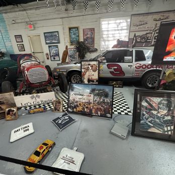 City Garage Car Museum - Museums Near Me - Greeneville, Tennessee City Garage Car Museum - Museums Near Me - Greeneville, Tennessee