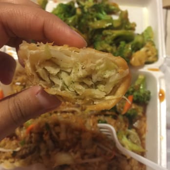 Long Cheng - $10 free egg roll. You would think it would have pork and the vegetarian me would have to scoop out the meat but nope.I'm happy! - Fast Food Near Me - Brooklyn, New York