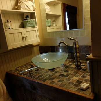 The Crossroads Inn - Bed & Breakfast Near Me - Charlottesville, Virginia The Crossroads Inn - Bed & Breakfast Near Me - Charlottesville, Virginia