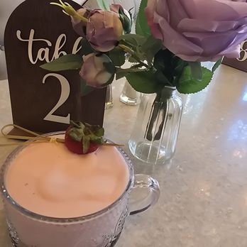 Glimmer Cafe - Strawberry Matcha - Cafes Near Me - Delray Beach, Florida