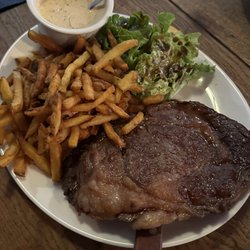 La Tanière - Steak dinner