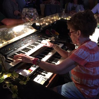 Sip 'n Dip Lounge - Piano Pat - Lounges Near Me - Great Falls, Montana