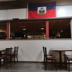 Caribbean Pleasure - Partial view of some seating