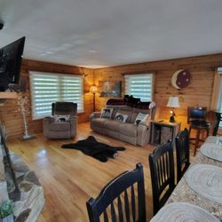 Dreamcatcher Cabin Cleaning & Lawn Care