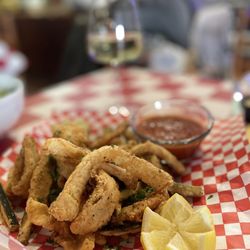 Fried Calamari, Zucchini & Shrimp