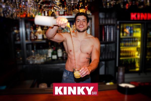 Kinky Bar by null