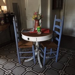 Anding House Bed & Breakfast - Out on front porch to enjoy a refreshment and conversation.