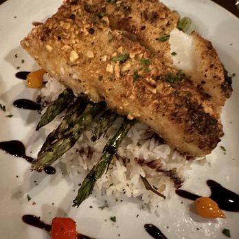 Riverview Restaurant - Crusted halibut and asparagus on jasmine rice - Seafood Near Me - Troutdale, Oregon