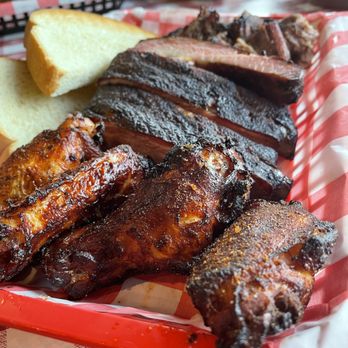 Hayward's Pit Bar-B-Que - Barbeque Near Me - Shawnee, Kansas