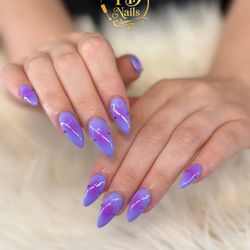 TD Nails - Nail art adds personality, confidence, and beauty to every look. Book your appointment today