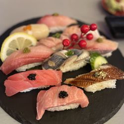 Oo-Kinza Fish House - Premium sushi