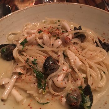 A Mano - Italian Near Me - Philadelphia, Pennsylvania