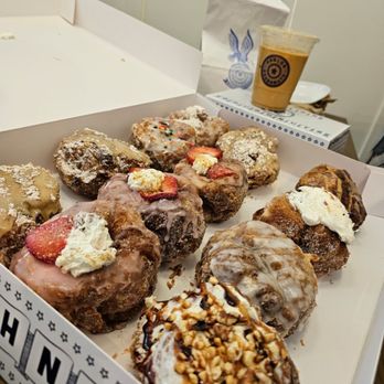 Parlor Doughnuts - A variety of Turtle cheesecake, strawberry shortcake, French toast, coconut cream, carnival, Honey Glazed, Sandy Beach - Donuts Near Me - Orlando, Florida Parlor Doughnuts - A variety of Turtle cheesecake, strawberry shortcake, French toast, coconut cream, carnival, Honey Glazed, Sandy Beach - Donuts Near Me - Orlando, Florida