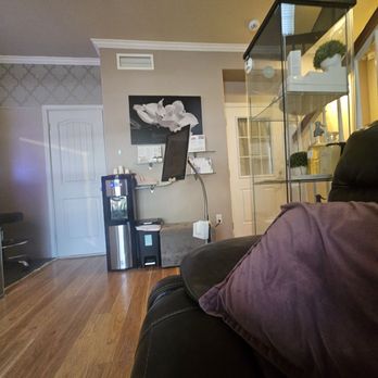 Magnolia Massage & Spa - Seating area - Skin Care Near Me - Kapolei, Hawaii