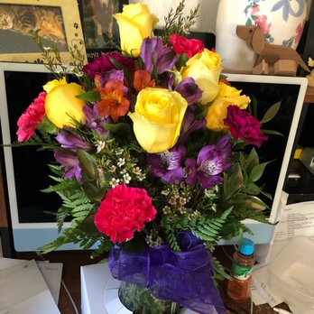 Aleea Flowers - Beautiful arrangement for my wife's Birthday - Florists Near Me - Moreno Valley, California
