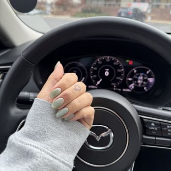 Lúa Nail Spa - Green cat eye gel - Nail Salons Near Me - Odenton, Maryland