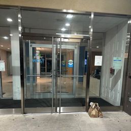 Dropped off by the dasher. Dropped off by the dasher.