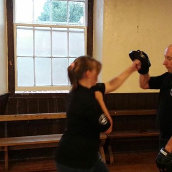 Yeovil Applied Wing Chun - Students using mitt work to train striking safely - Chinese Martial Arts Near Me - Yeovil, SOM Yeovil Applied Wing Chun - Students using mitt work to train striking safely - Chinese Martial Arts Near Me - Yeovil, SOM