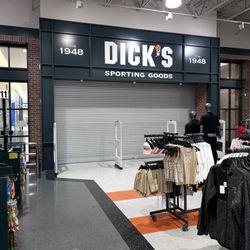 Dick’s Sporting Goods - No employees anywhere
