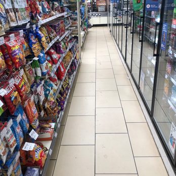 7-Eleven - Chips aisle - Convenience Stores Near Me - Charlotte, North Carolina 7-Eleven - Chips aisle - Convenience Stores Near Me - Charlotte, North Carolina