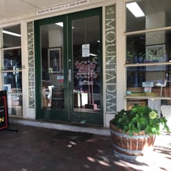 Melbourne St Wine Cellars
