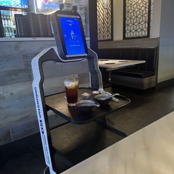 Urban Hot Pot Chesapeake - Robot waiter - Hot Pot Near Me - Chesapeake, Virginia Urban Hot Pot Chesapeake - Robot waiter - Hot Pot Near Me - Chesapeake, Virginia