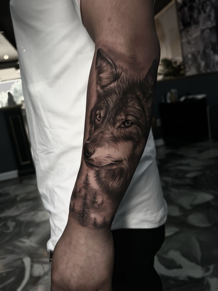 Photos of DOM ASTRO TATTOO - Updated August 2024 - 25 Photos - 286 ...