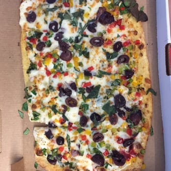 DC Pizza - White pizza with three-blended cheese, peppers, olives, basil, spinach, and rosemary and Parmesan olive oil...droooooooooooool. VERY GOOD :D - Pizza Near Me - Washington, DC, District of Columbia