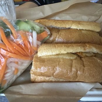 New Phở 999 - chicken Bah mi. to go and they put the veggies on the side. that was a great idea so the bread doesn't get soggy - Vietnamese Near Me - North Hollywood, California New Phở 999 - chicken Bah mi. to go and they put the veggies on the side. that was a great idea so the bread doesn't get soggy - Vietnamese Near Me - North Hollywood, California