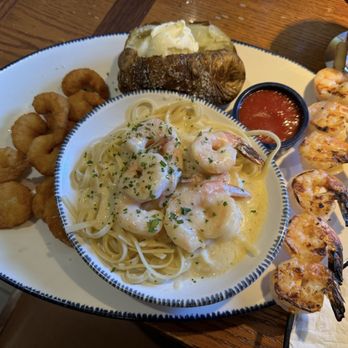 Red Lobster - Shrimp trio: grilled, Alfredo and fried - Seafood Near Me - Daytona Beach, Florida Red Lobster - Shrimp trio: grilled, Alfredo and fried - Seafood Near Me - Daytona Beach, Florida
