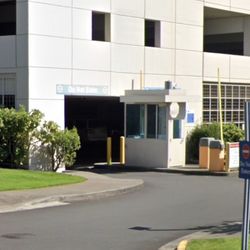 Quest Diagnostics - This is the entrance to the parking garage where you should park. There was no charge to park.
