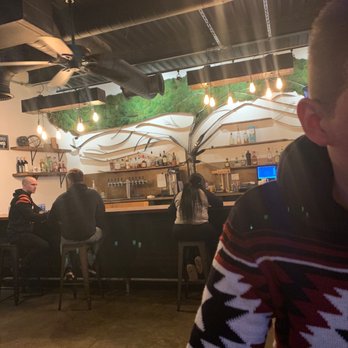 Somewhere in Particular Brewing - The bar - Brewpubs Near Me - Columbus, Ohio
